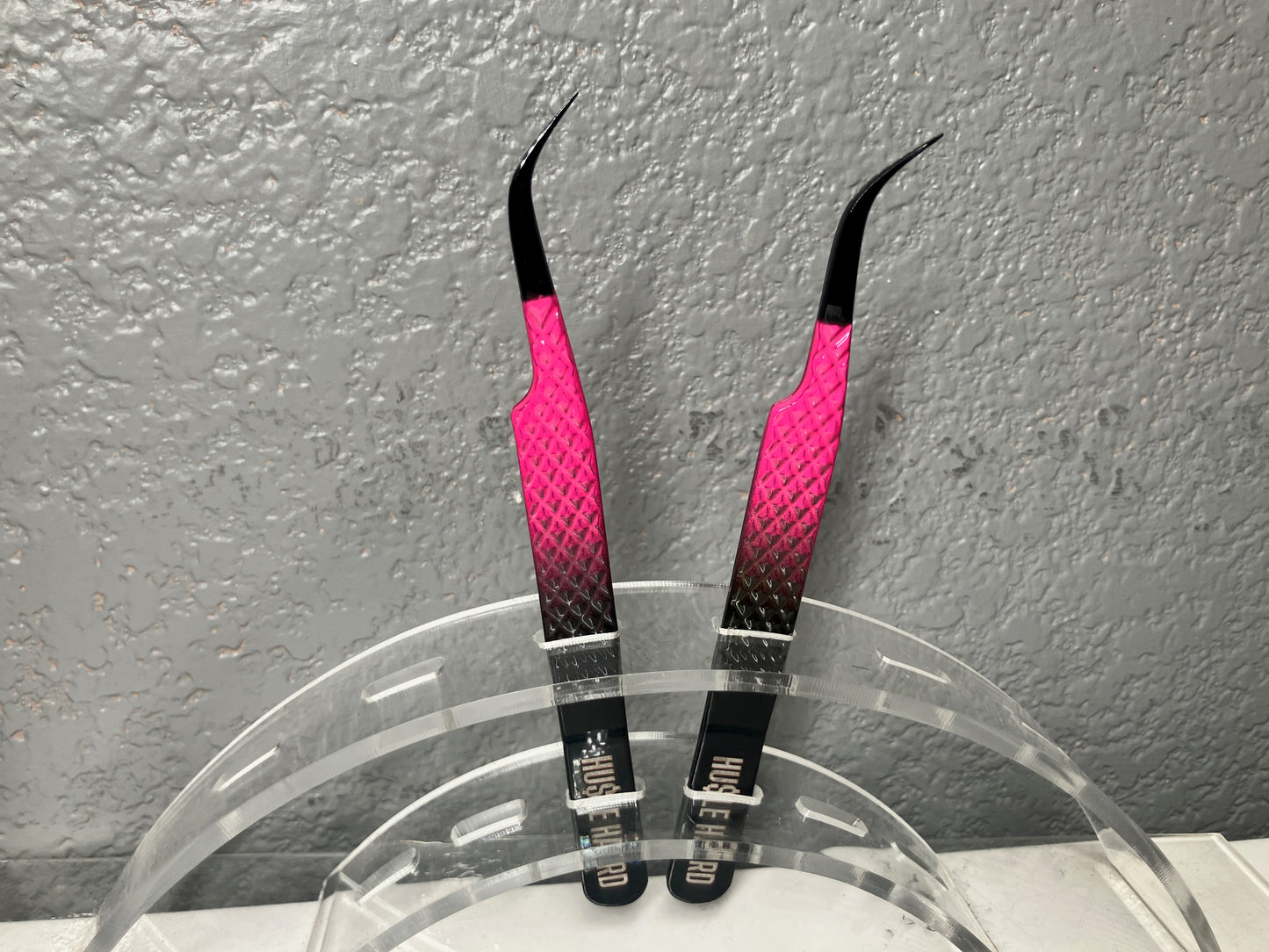 Hu$tle Hard Fiber Tip Tweezer