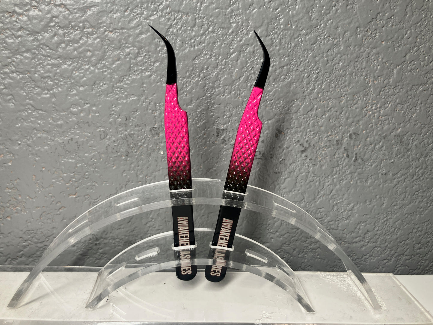 Hu$tle Hard Fiber Tip Tweezer